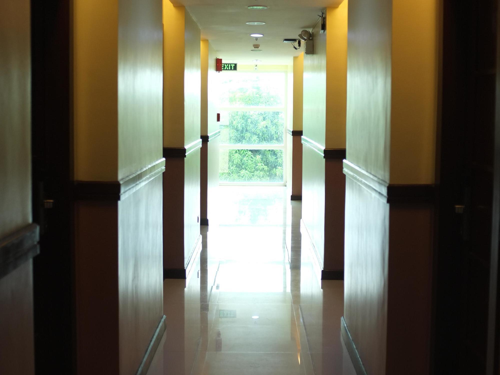 La Interline Hotel Davao City Екстериор снимка